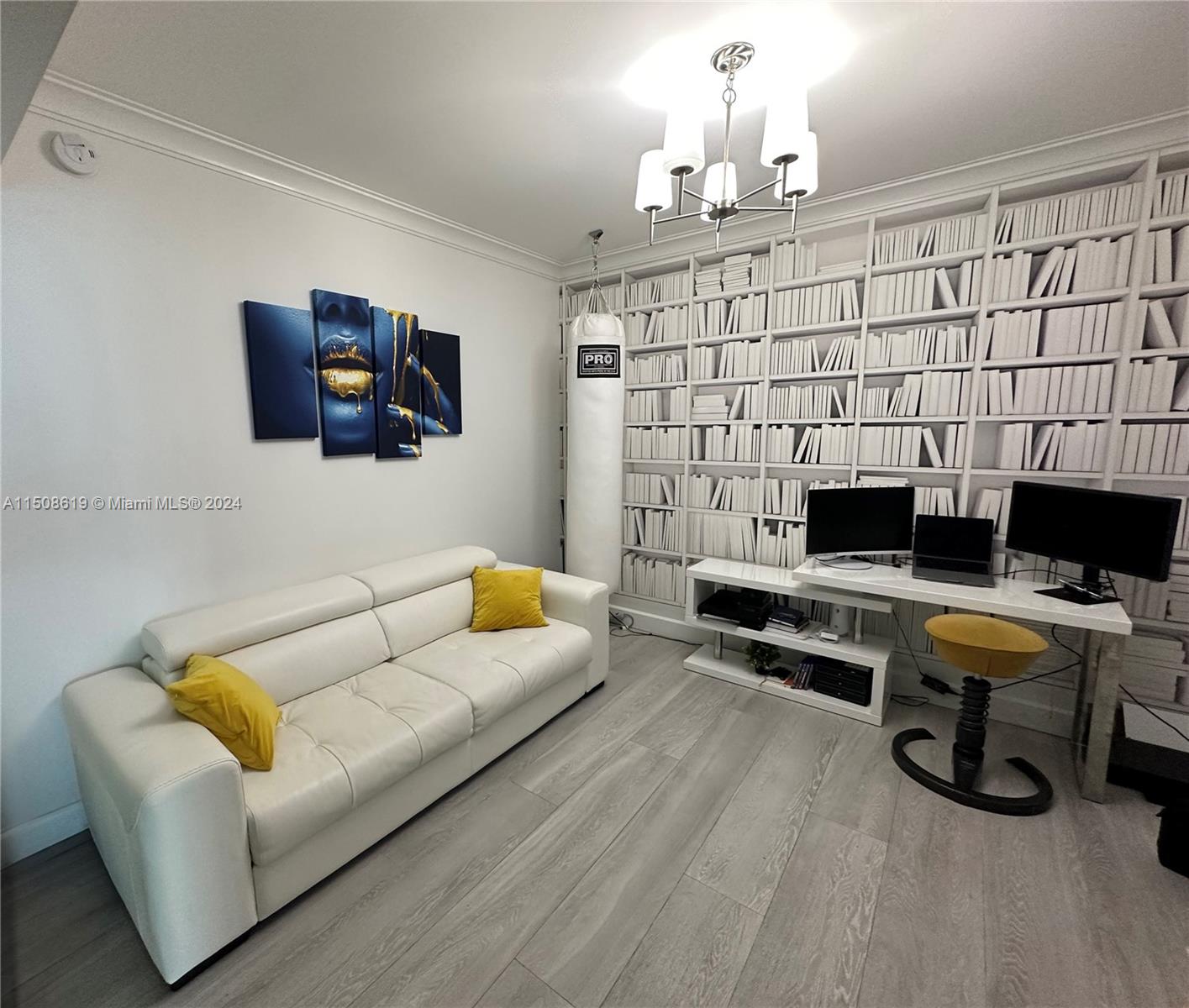 AVENTURA MARINA CONDO NUM - Residential