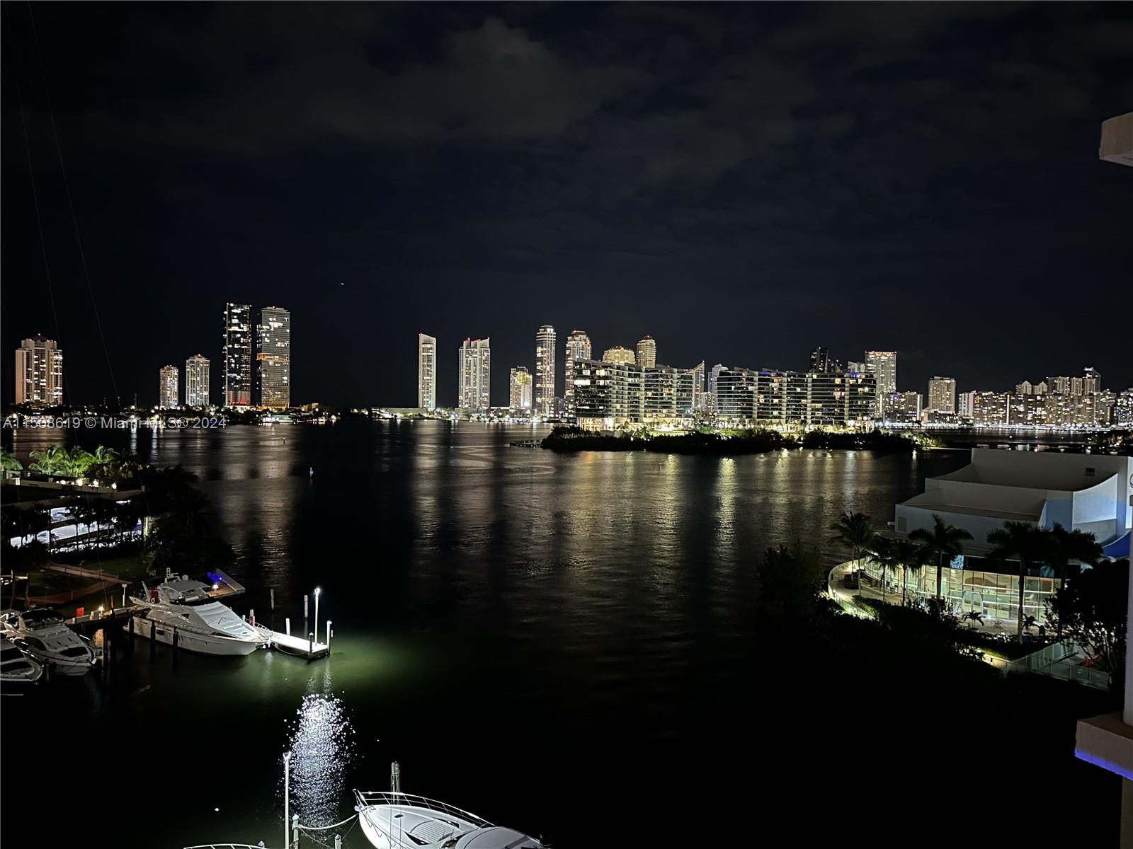 AVENTURA MARINA CONDO NUM - Residential