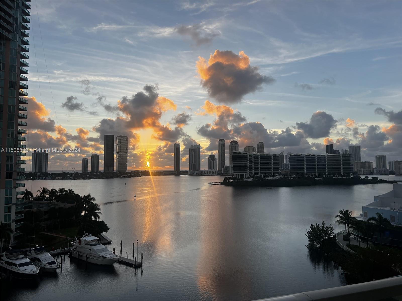 AVENTURA MARINA CONDO NUM - Residential