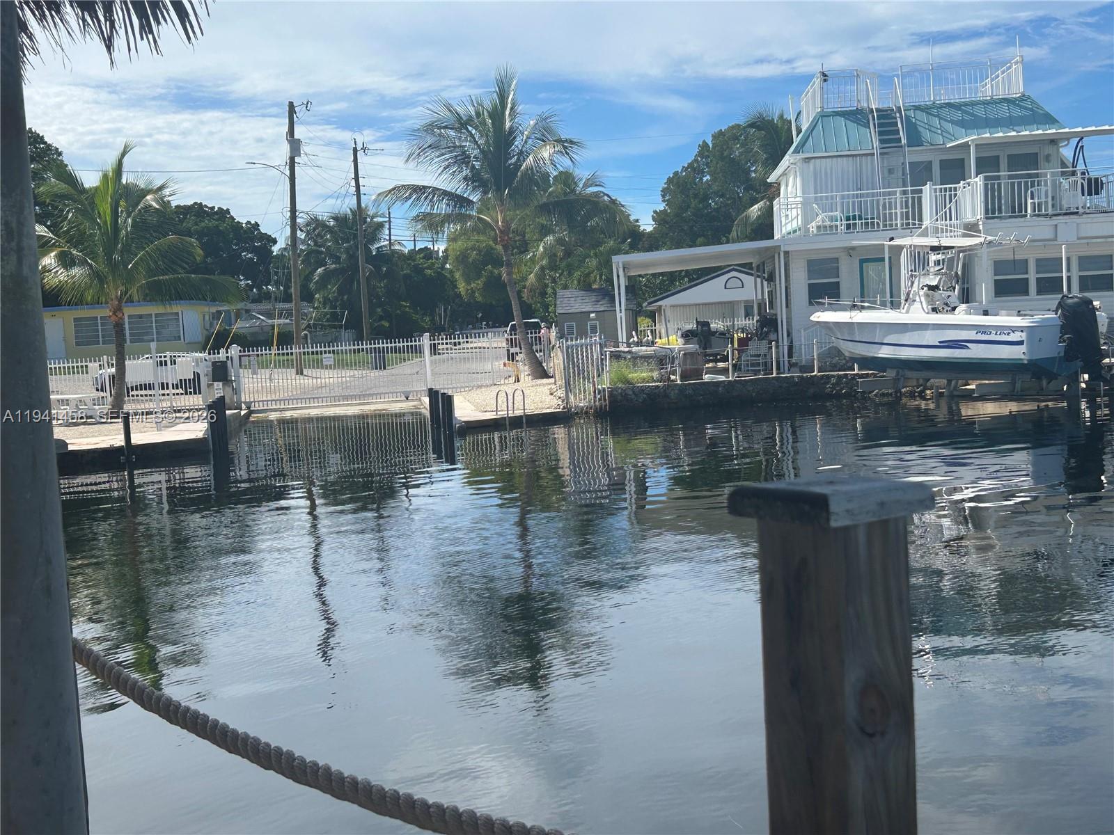 KEY LARGO TRAILER VILLAGE - Residential