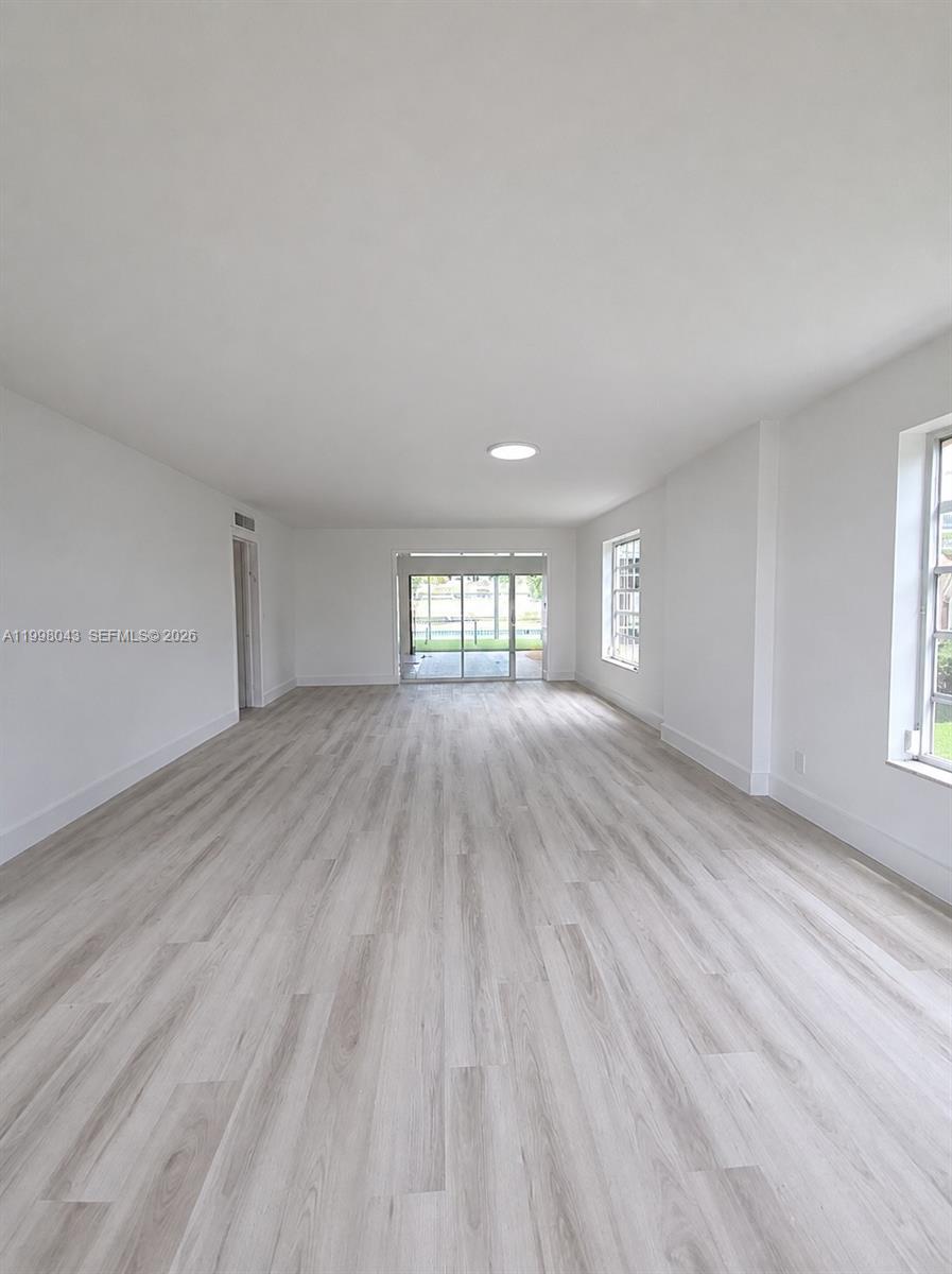 HOLLYWOOD LAKES SECTION - Residential