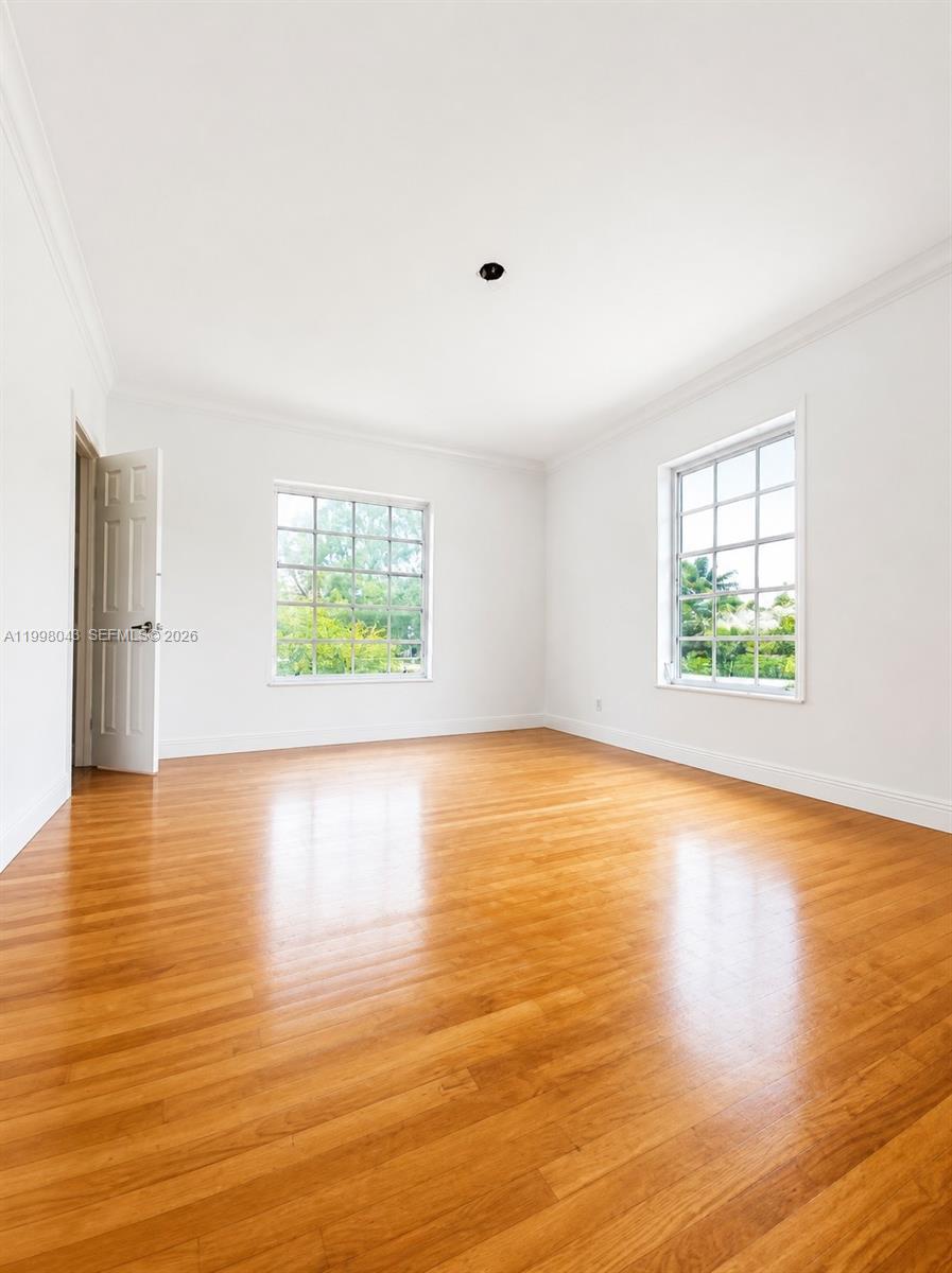 HOLLYWOOD LAKES SECTION - Residential