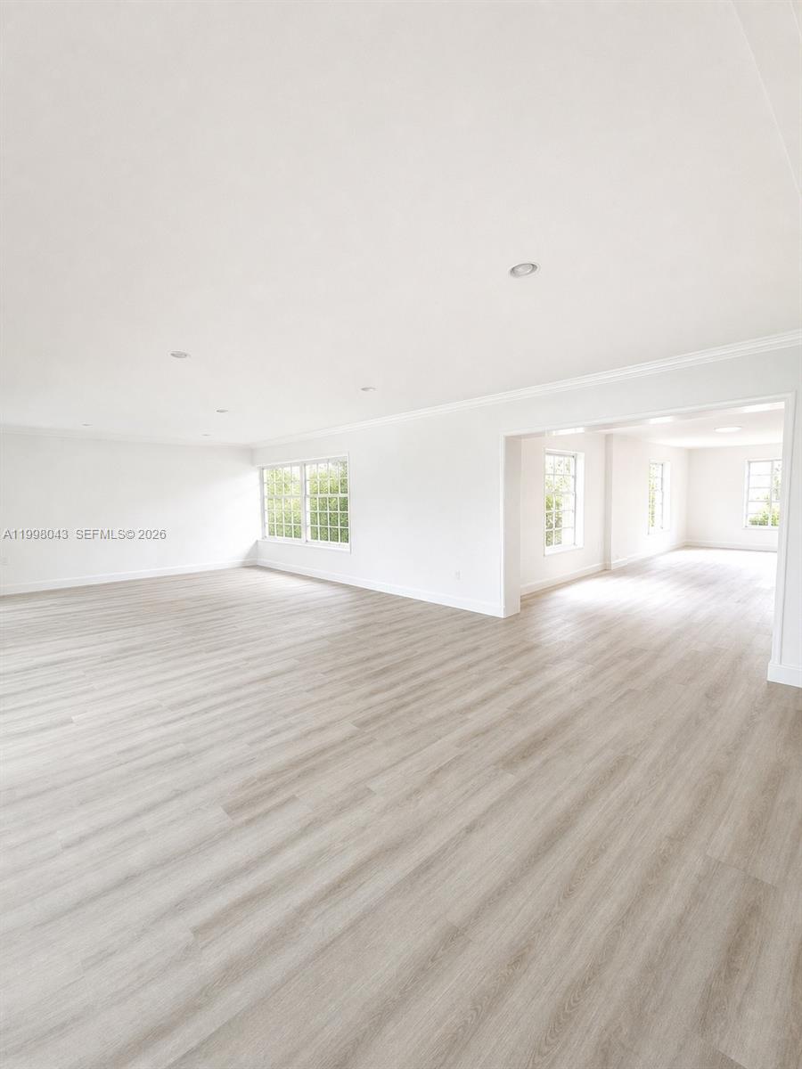 HOLLYWOOD LAKES SECTION - Residential