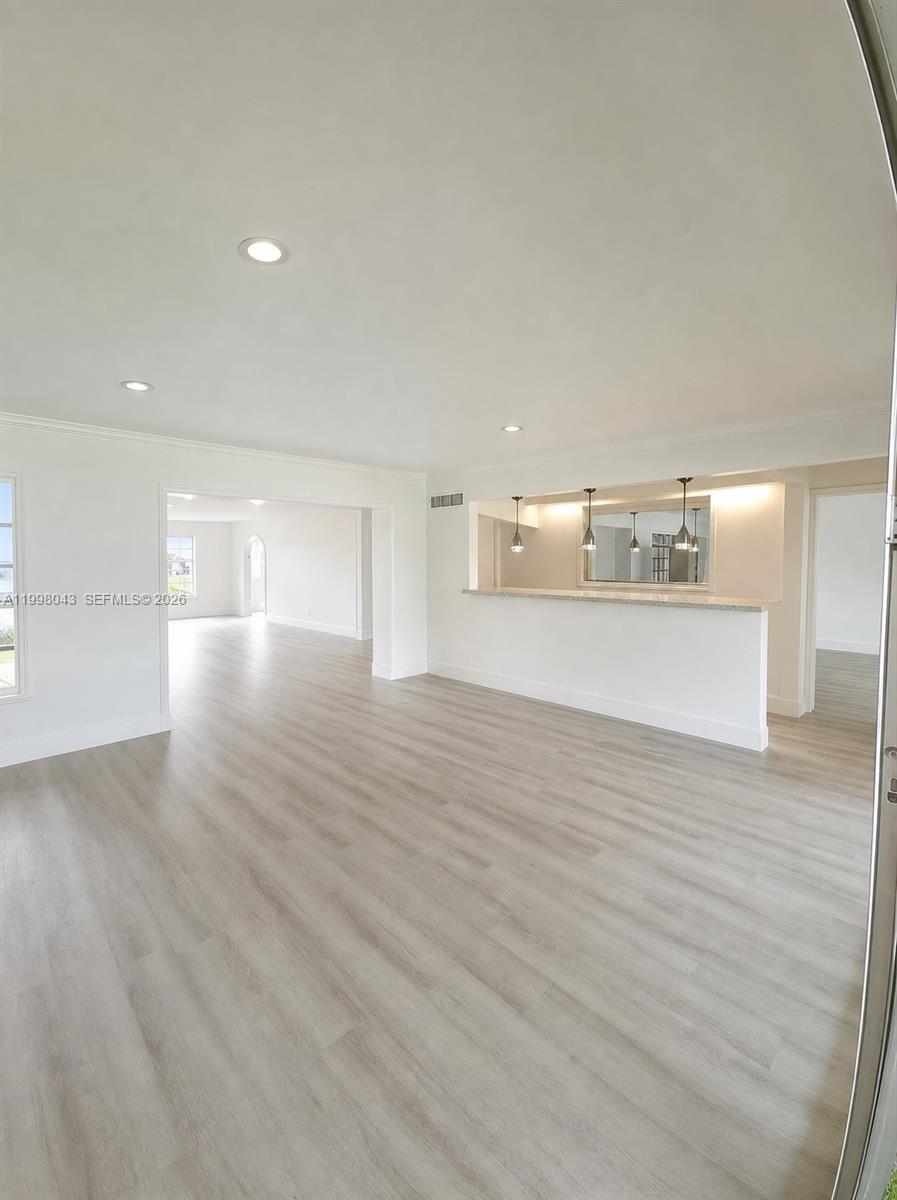 HOLLYWOOD LAKES SECTION - Residential