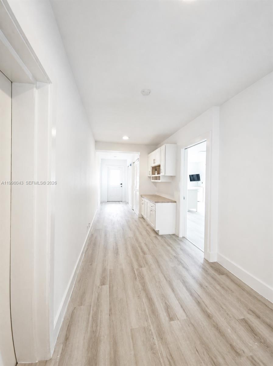 HOLLYWOOD LAKES SECTION - Residential