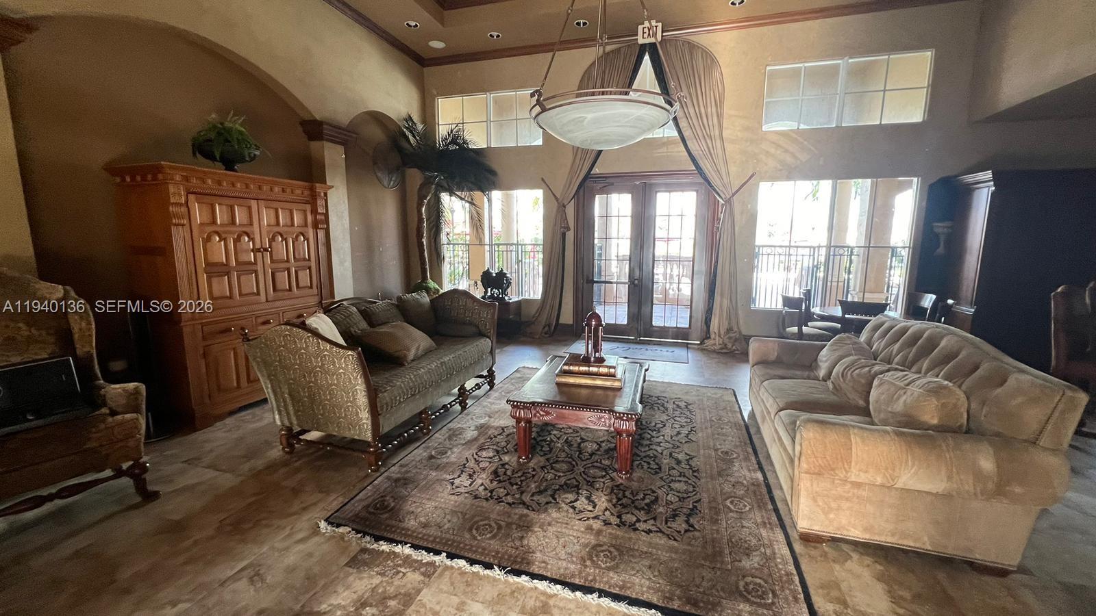 EMERALD ISLE AT LAGUNA LA - Residential