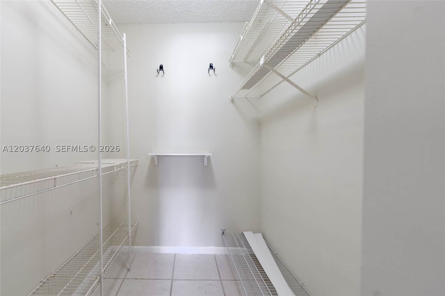 KENLAND POINTE CONDO #1 - Residential Lease