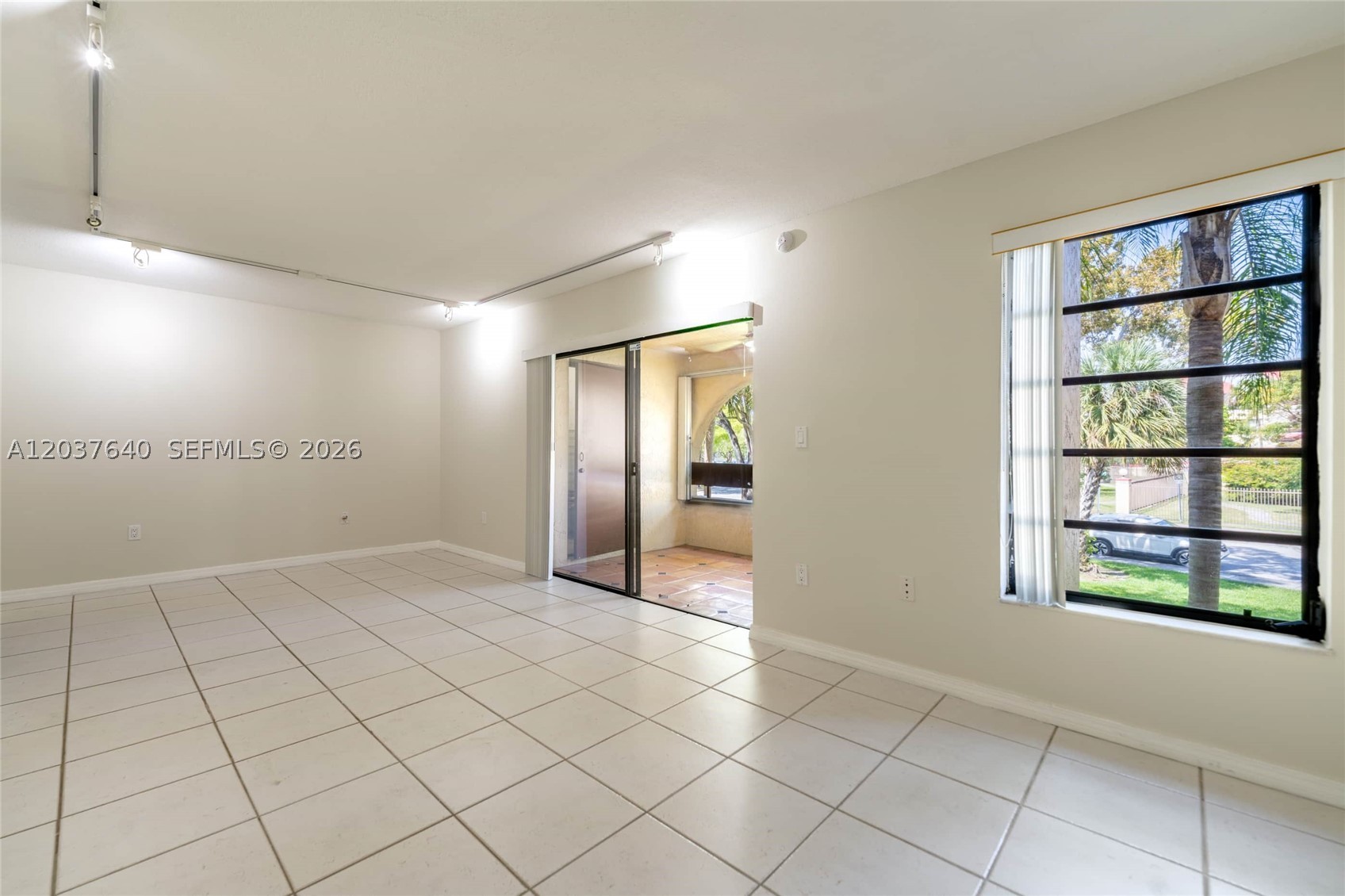 KENLAND POINTE CONDO #1 - Residential Lease