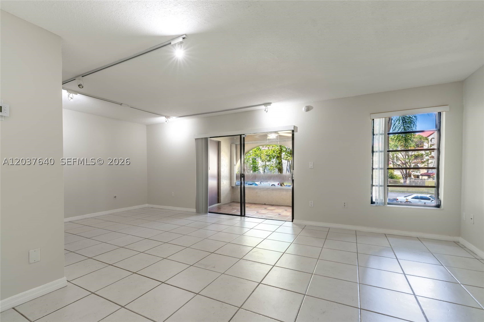 KENLAND POINTE CONDO #1 - Residential Lease