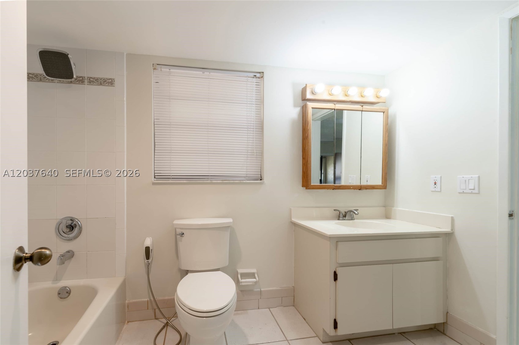 KENLAND POINTE CONDO #1 - Residential Lease