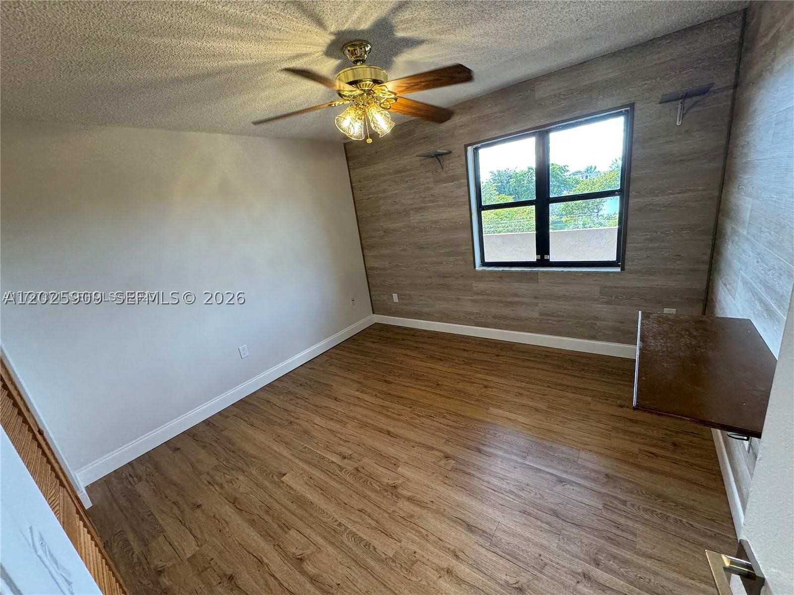 GARDEN LAKE TOWERS CONDO - Residential Lease