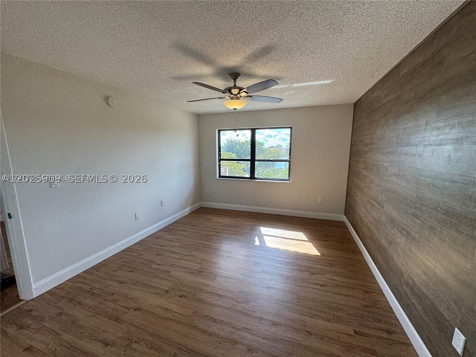 GARDEN LAKE TOWERS CONDO - Residential Lease