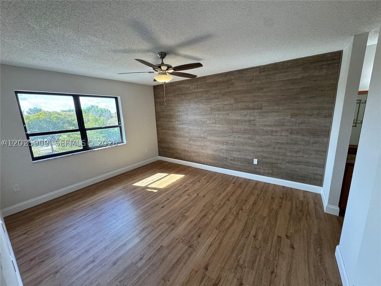 GARDEN LAKE TOWERS CONDO - Residential Lease