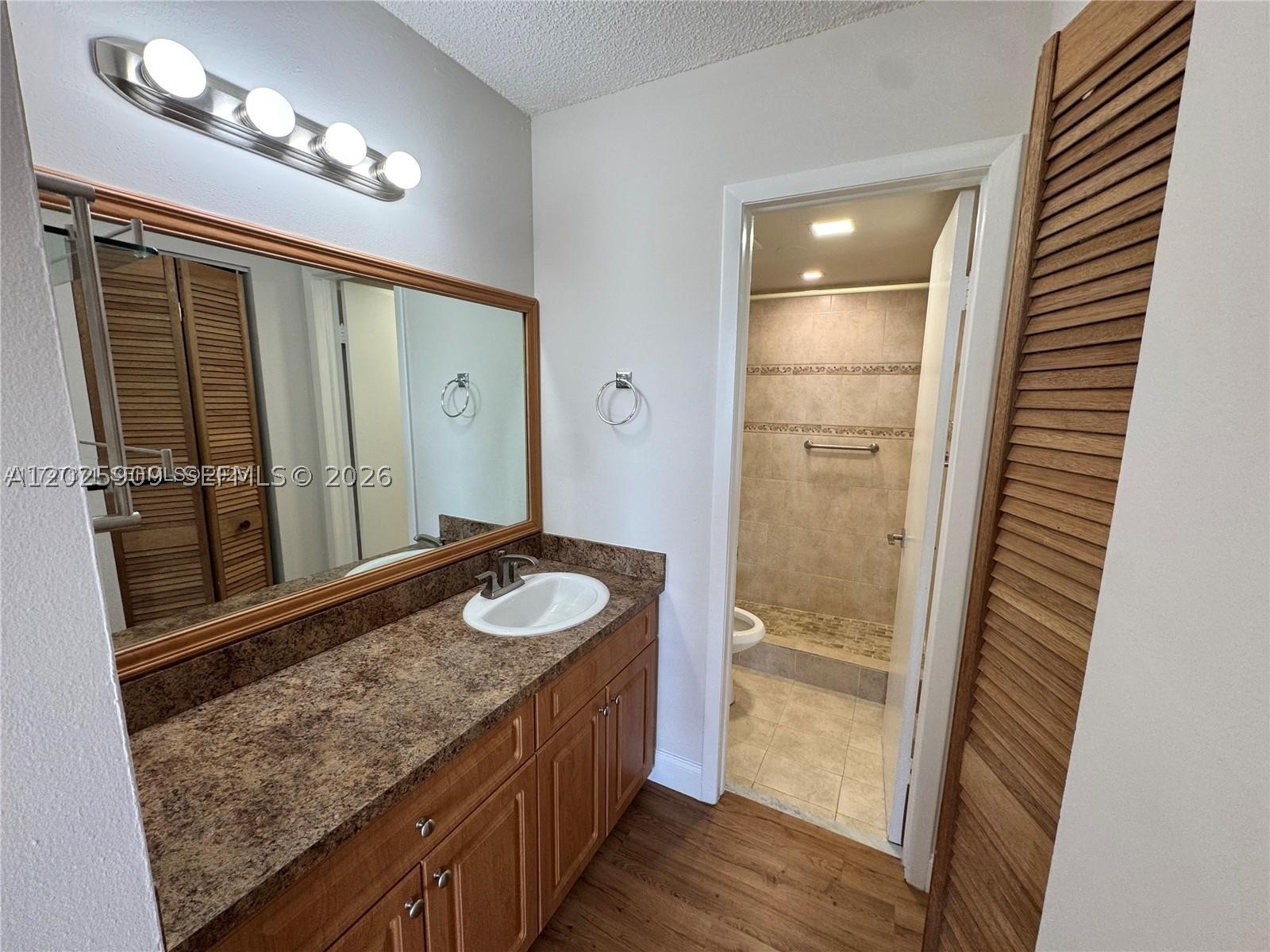 GARDEN LAKE TOWERS CONDO - Residential Lease