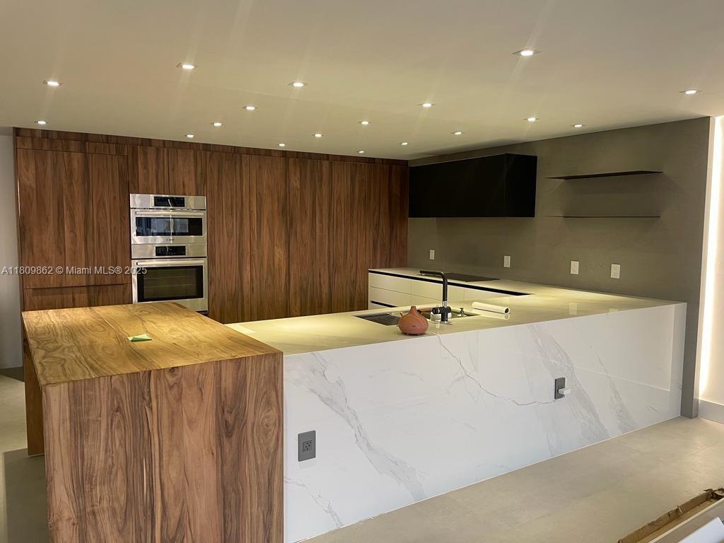 GROVE ISLE CONDO - Residential Lease