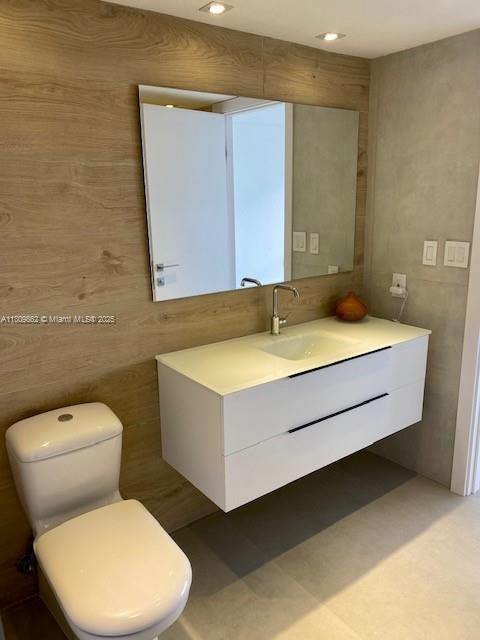 GROVE ISLE CONDO - Residential Lease