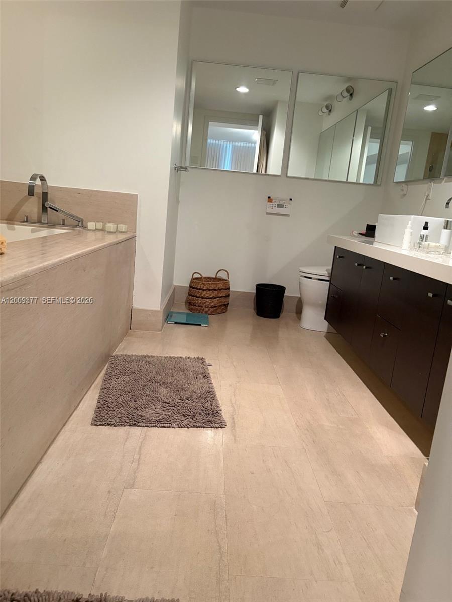 MEI CONDO - Residential