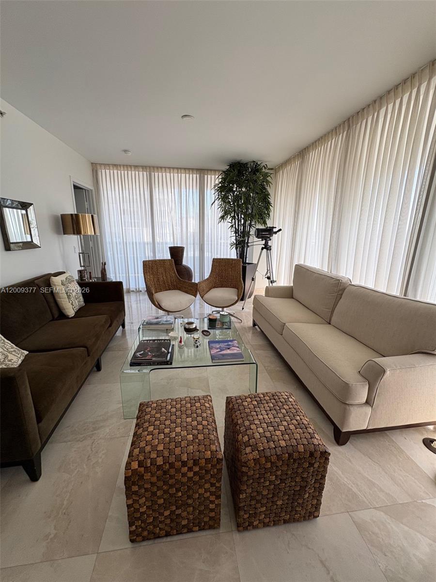 MEI CONDO - Residential