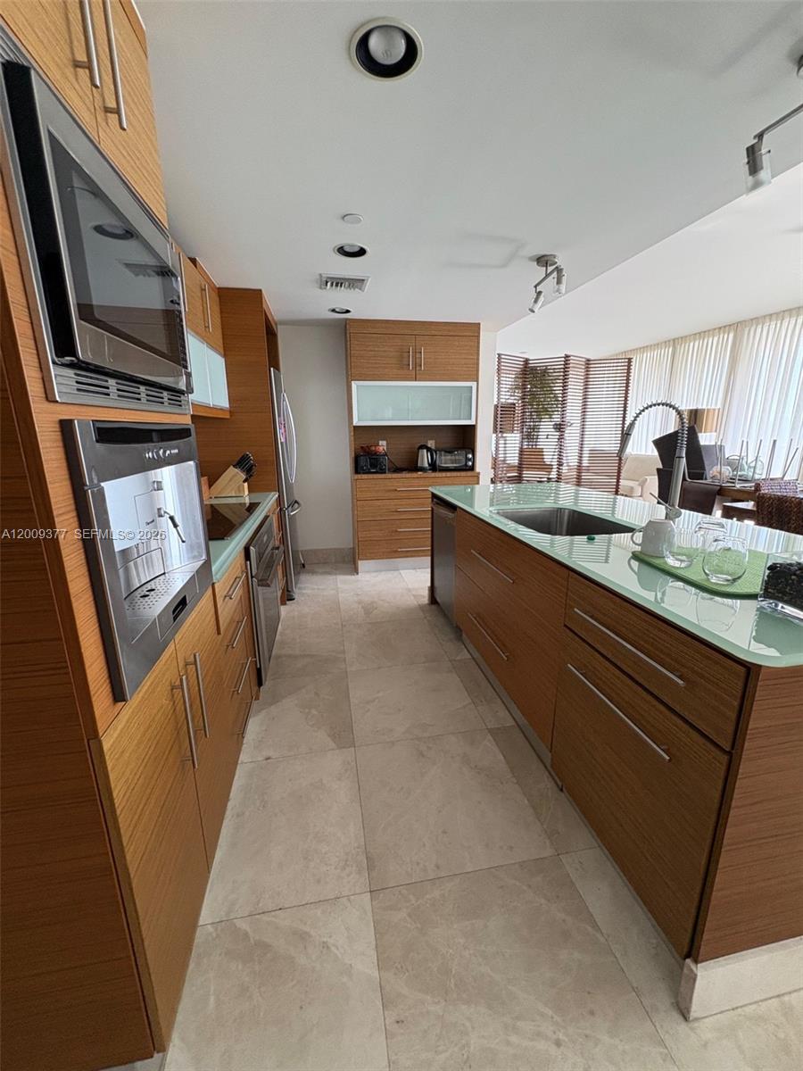 MEI CONDO - Residential