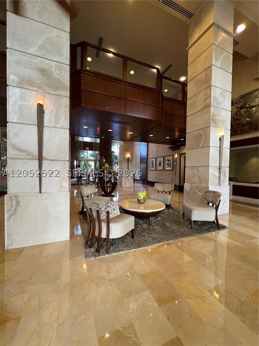 TURNBERRY ON THE GREEN CO - Residential Lease