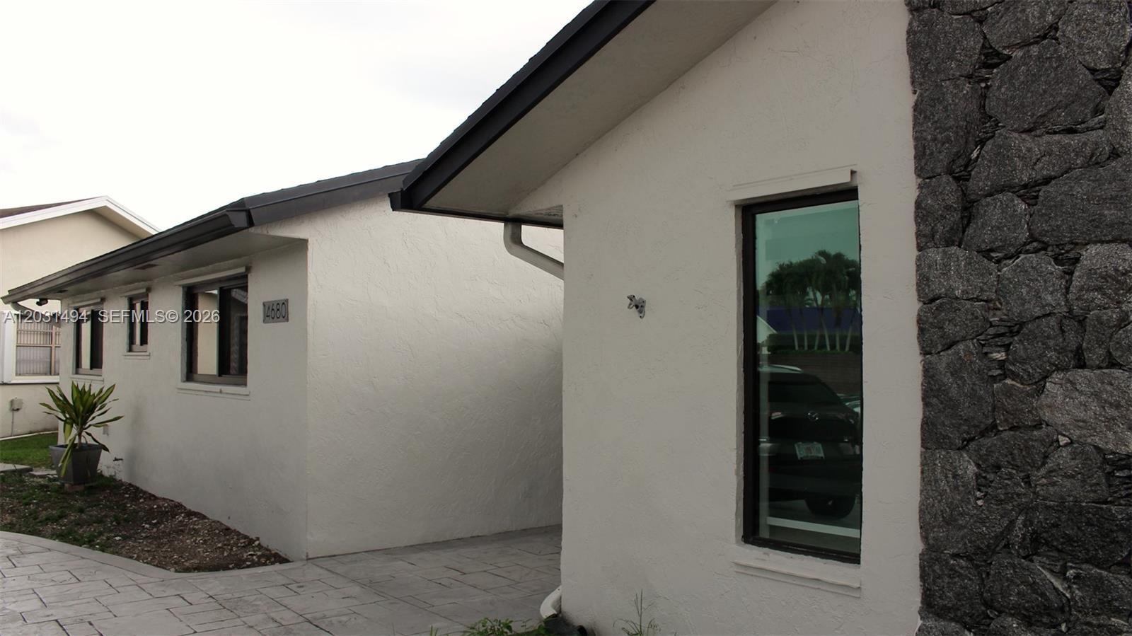 RAMAS OF KENDALL - Residential