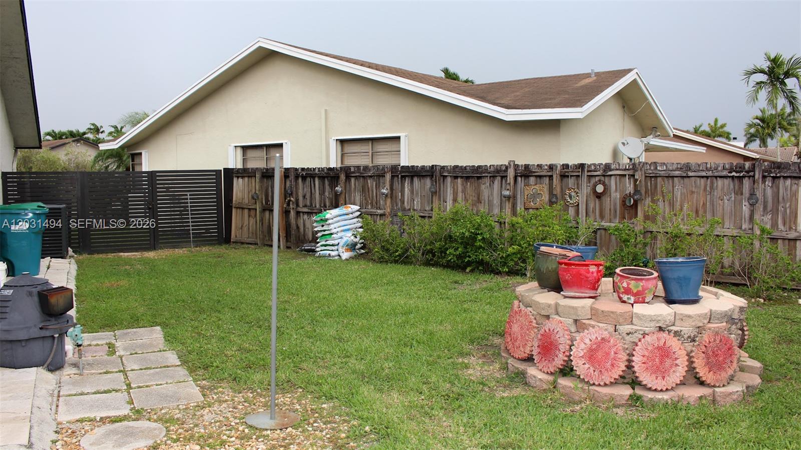 RAMAS OF KENDALL - Residential