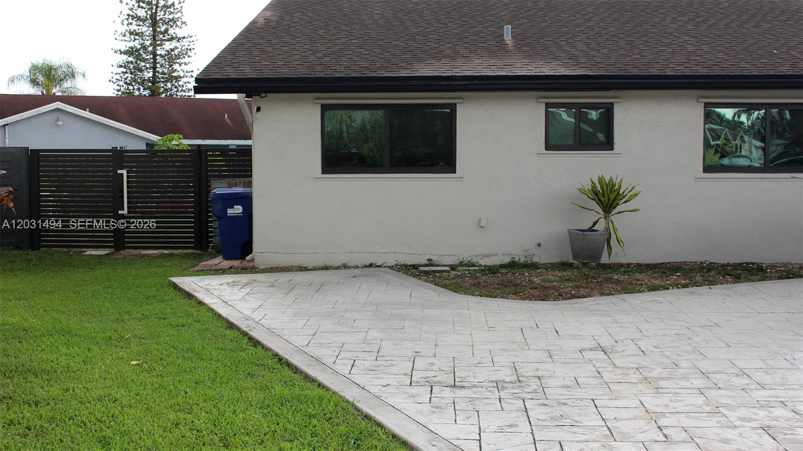 RAMAS OF KENDALL - Residential