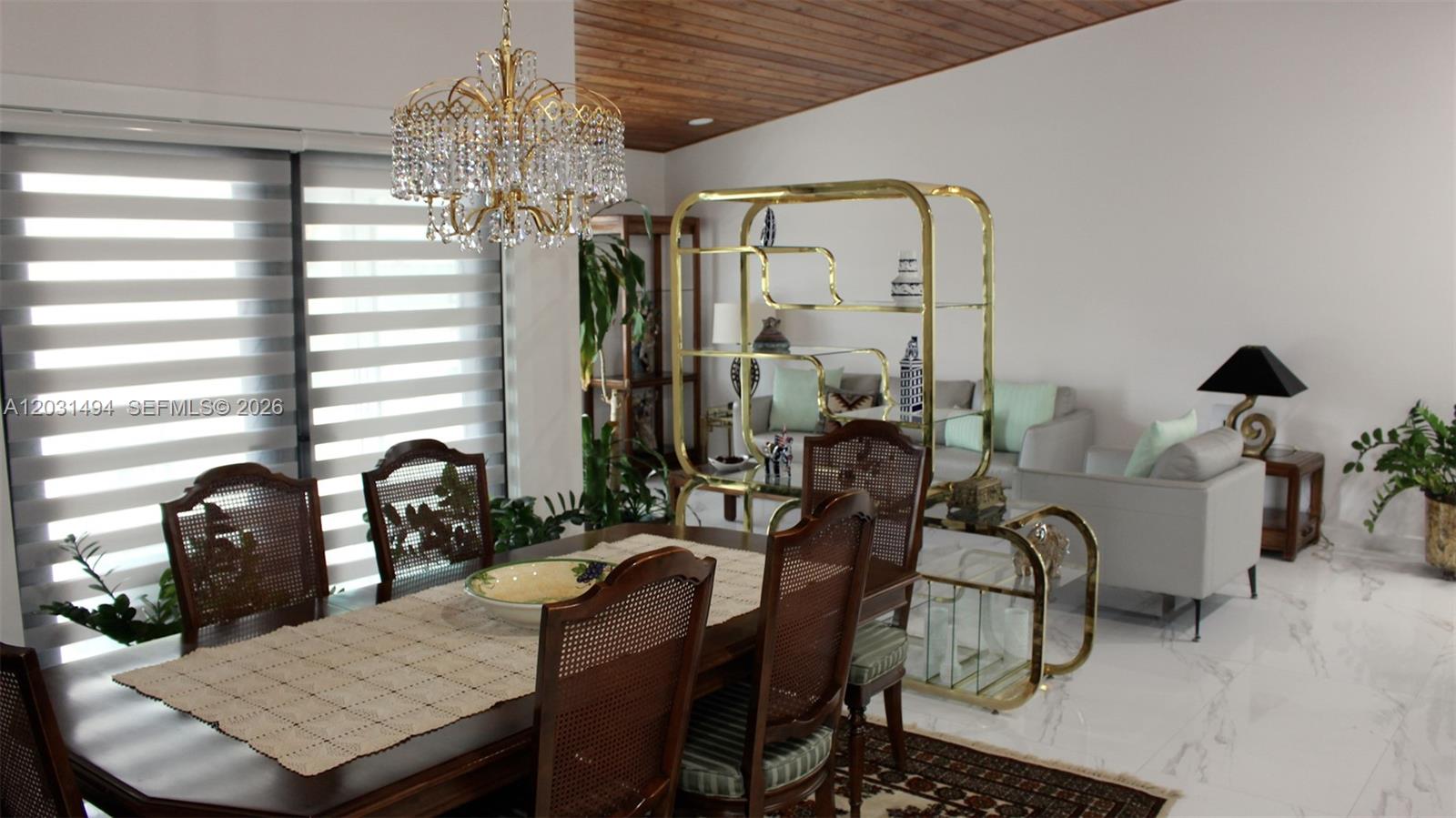 RAMAS OF KENDALL - Residential