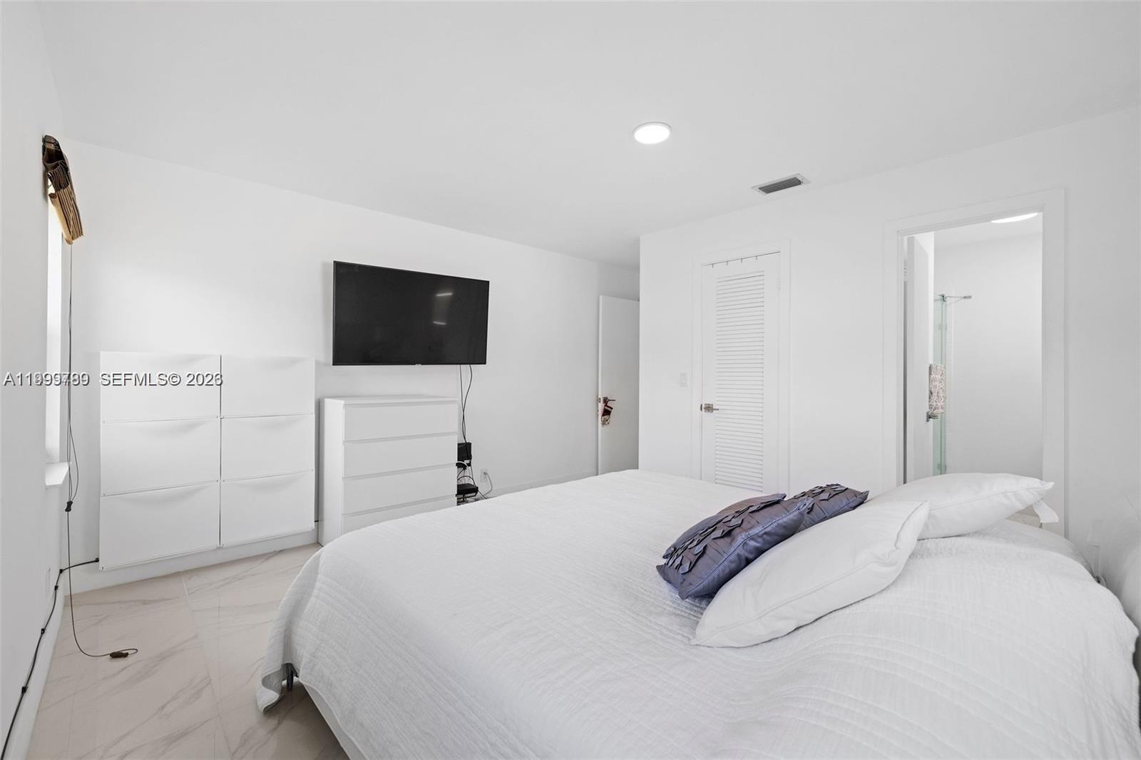 LAUDERDALE WEST SEC 4 - Residential