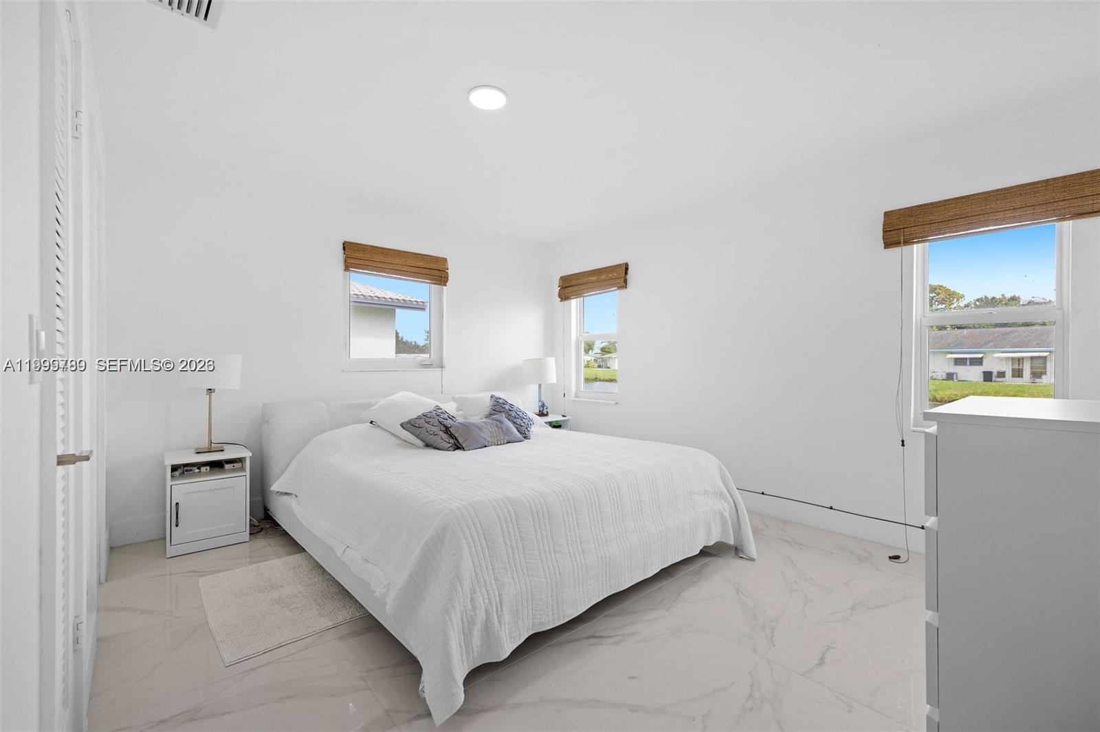 LAUDERDALE WEST SEC 4 - Residential