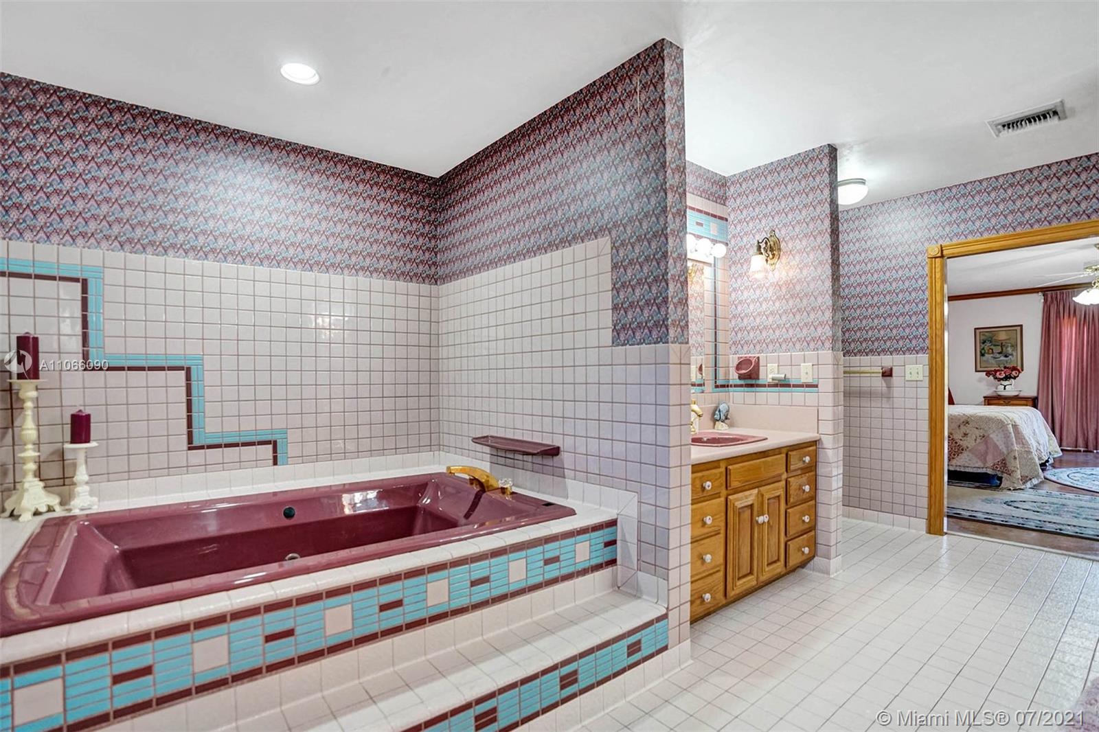 GABLES ESTATES NO 2 - Residential