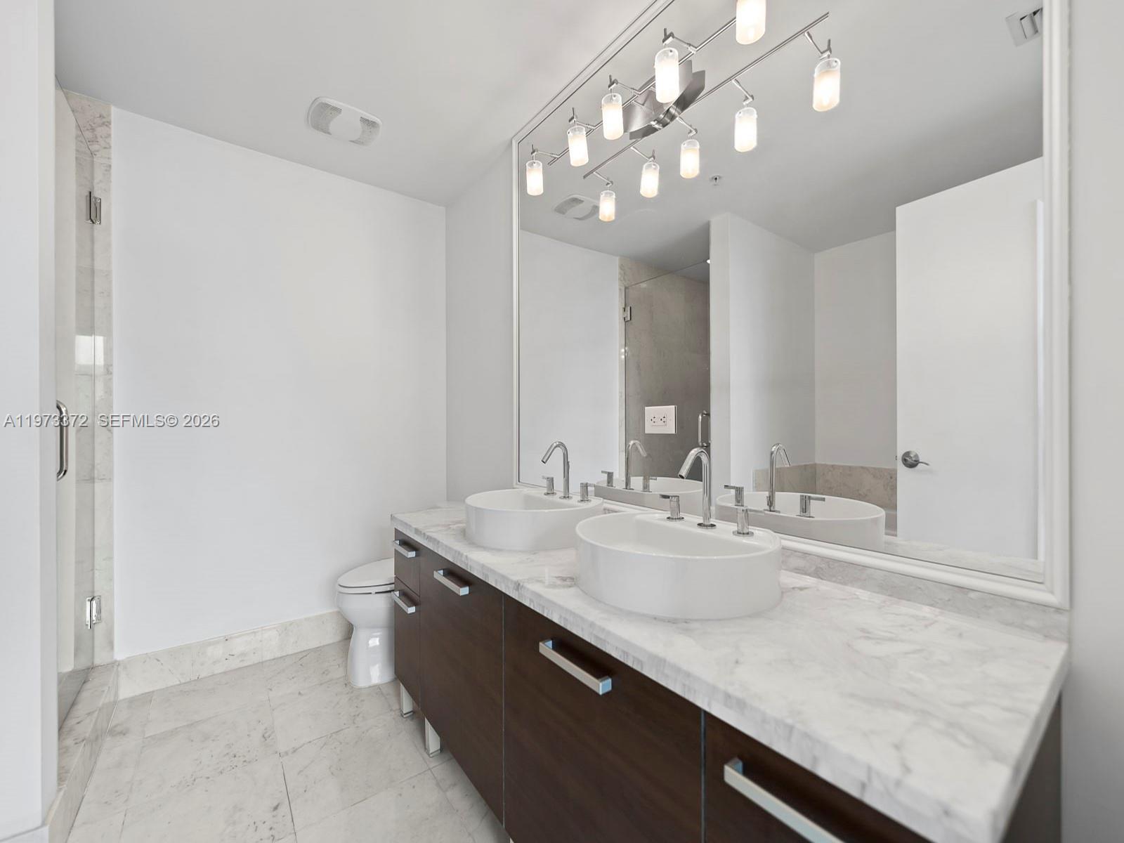 VIZCAYNE SOUTH CONDO - Residential