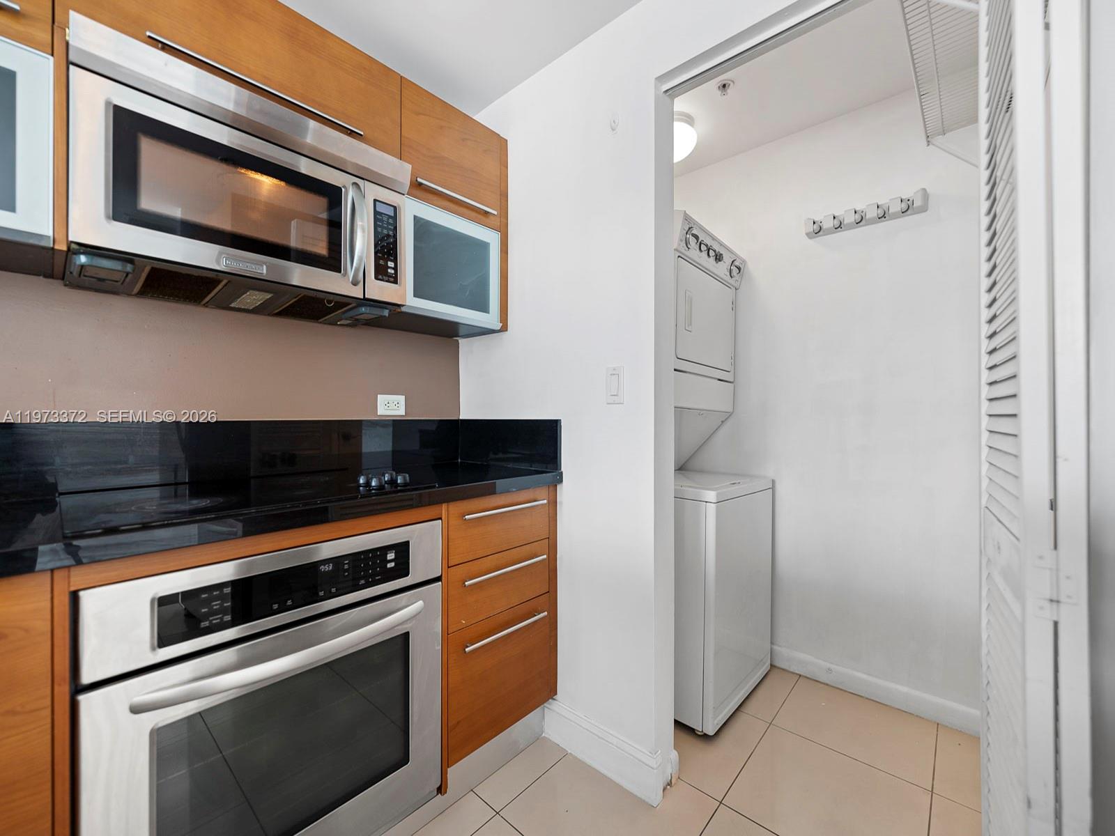 VIZCAYNE SOUTH CONDO - Residential