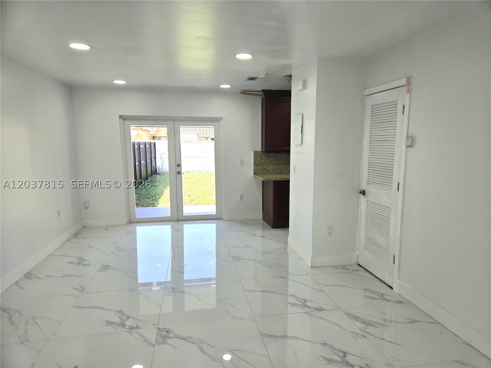 KENDALL LAKES EAST SECTIO - Residential Lease