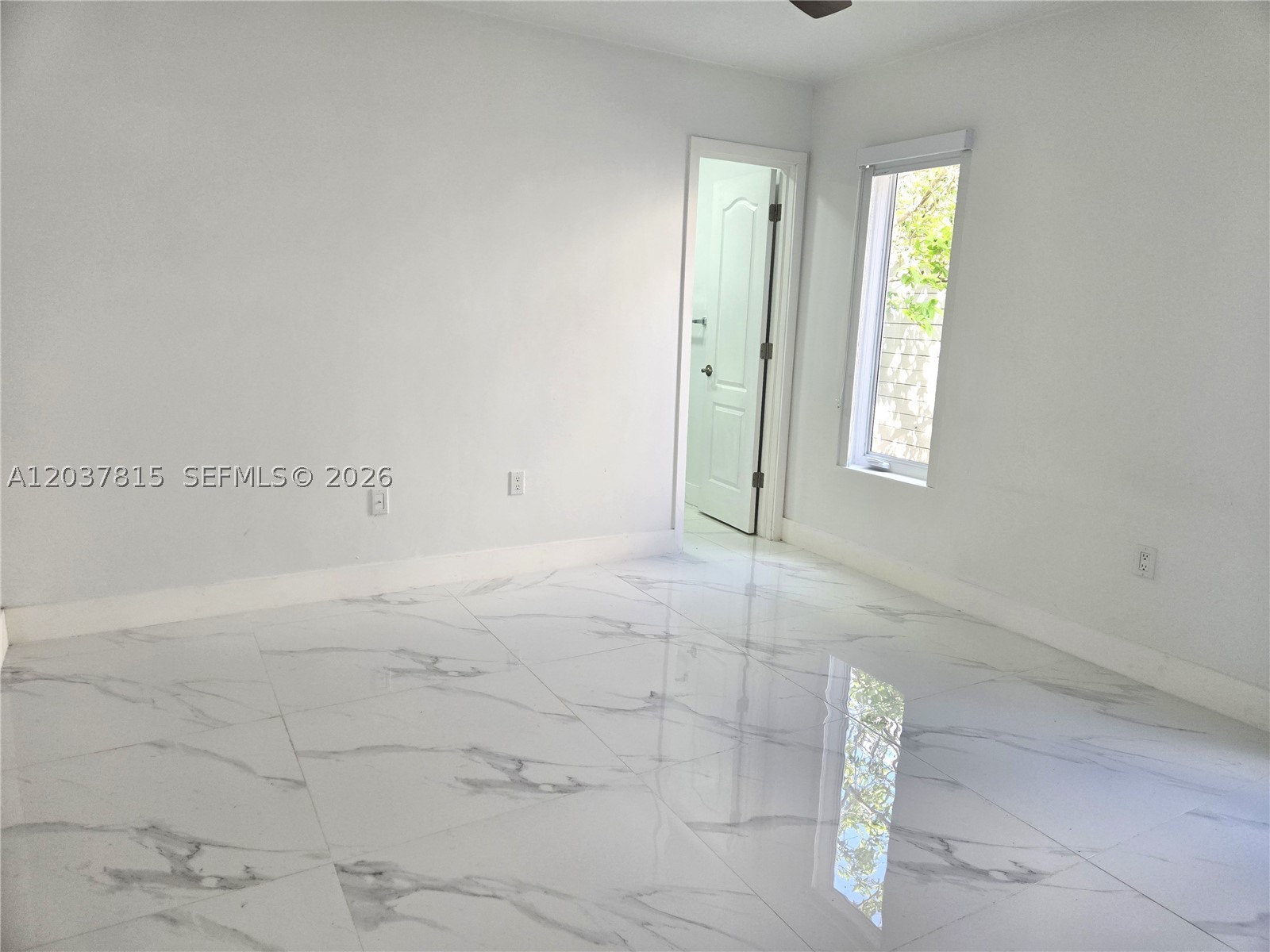 KENDALL LAKES EAST SECTIO - Residential Lease