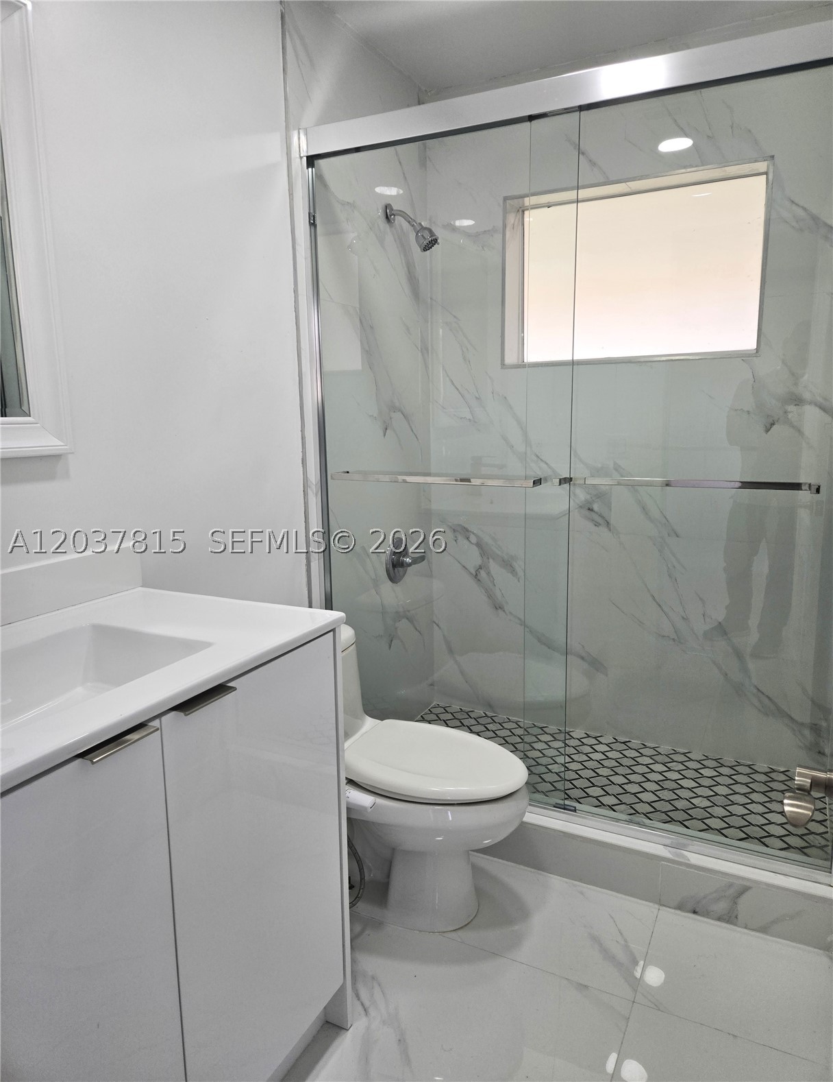 KENDALL LAKES EAST SECTIO - Residential Lease