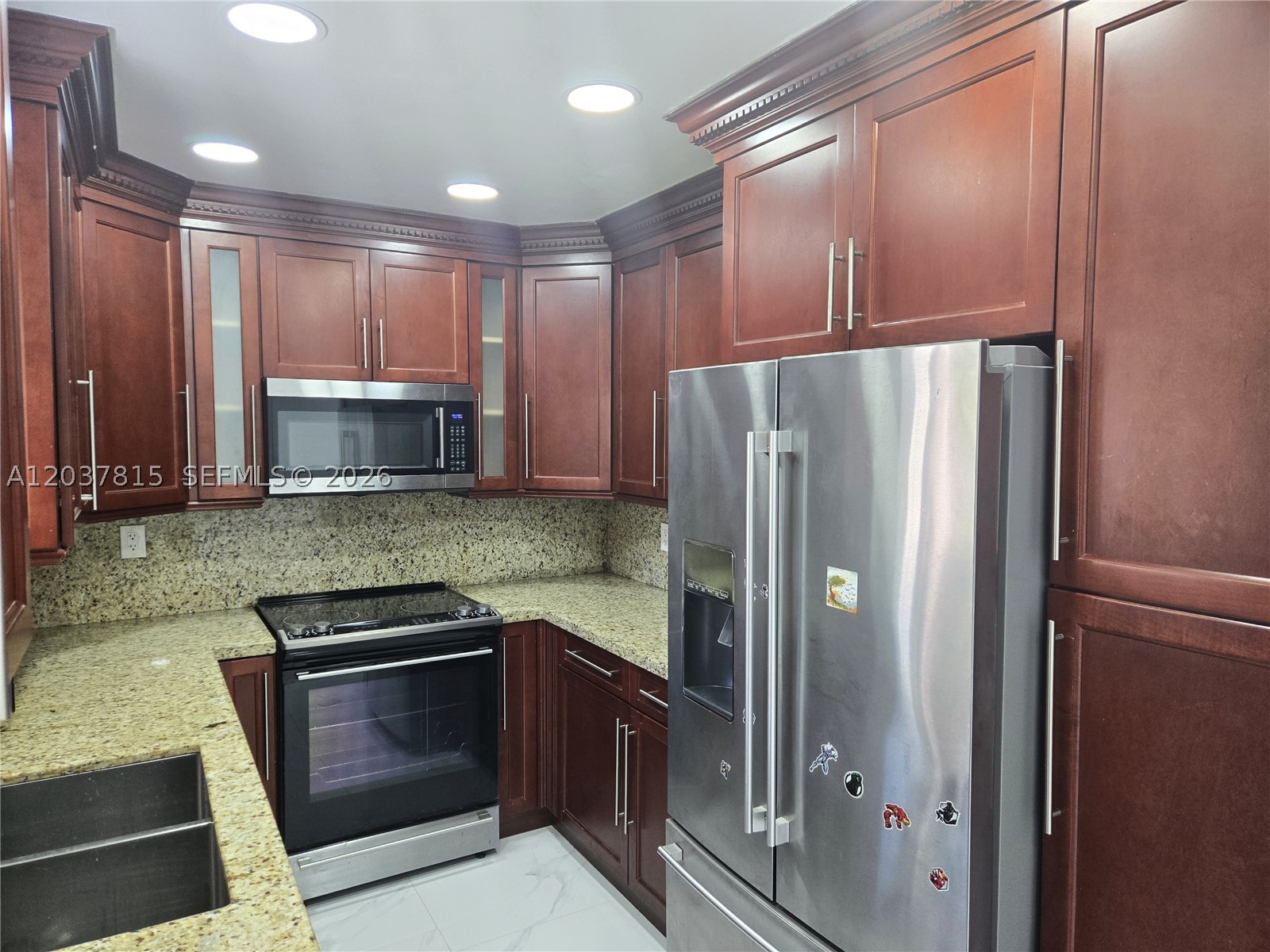 KENDALL LAKES EAST SECTIO - Residential Lease