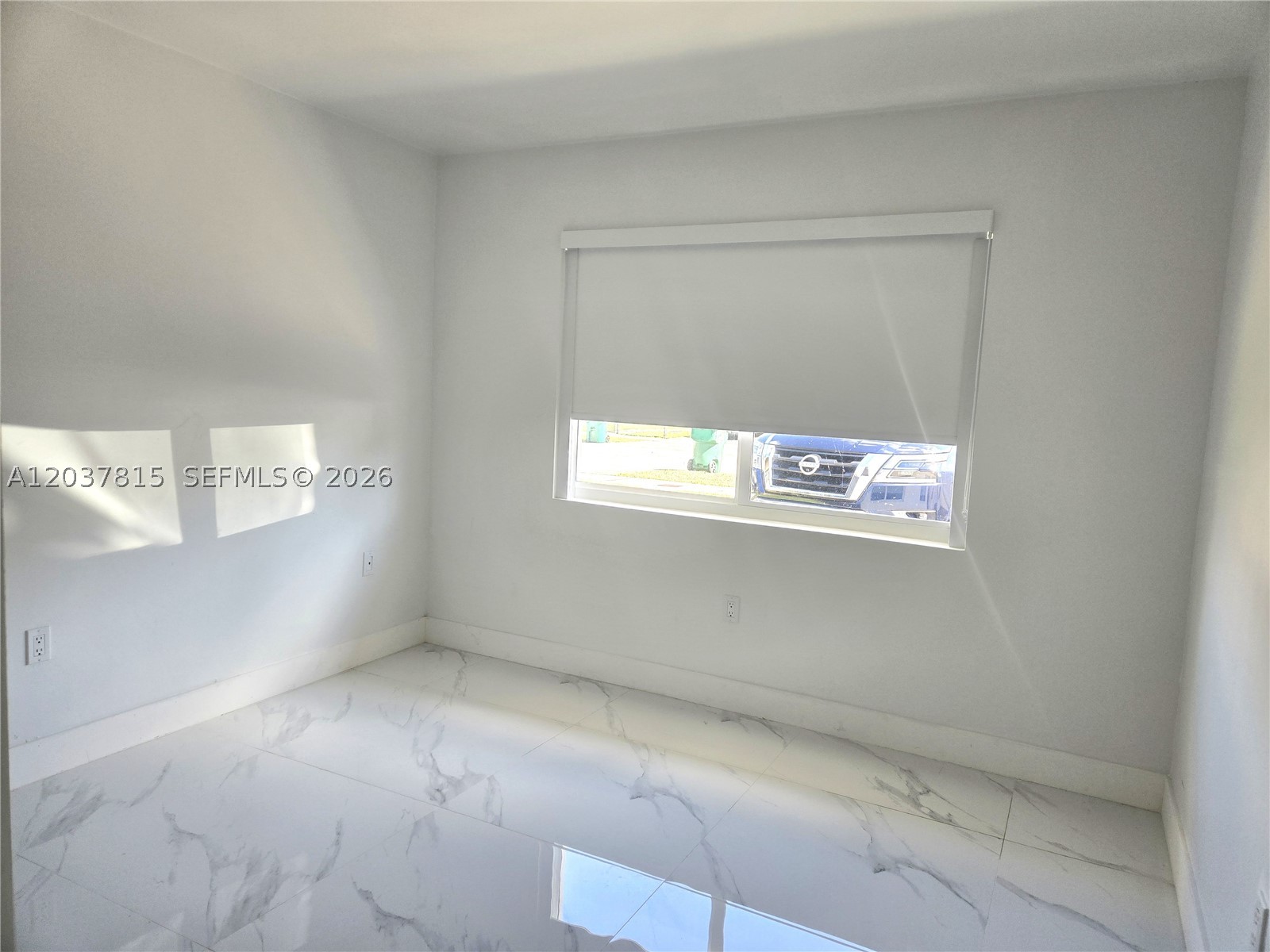 KENDALL LAKES EAST SECTIO - Residential Lease