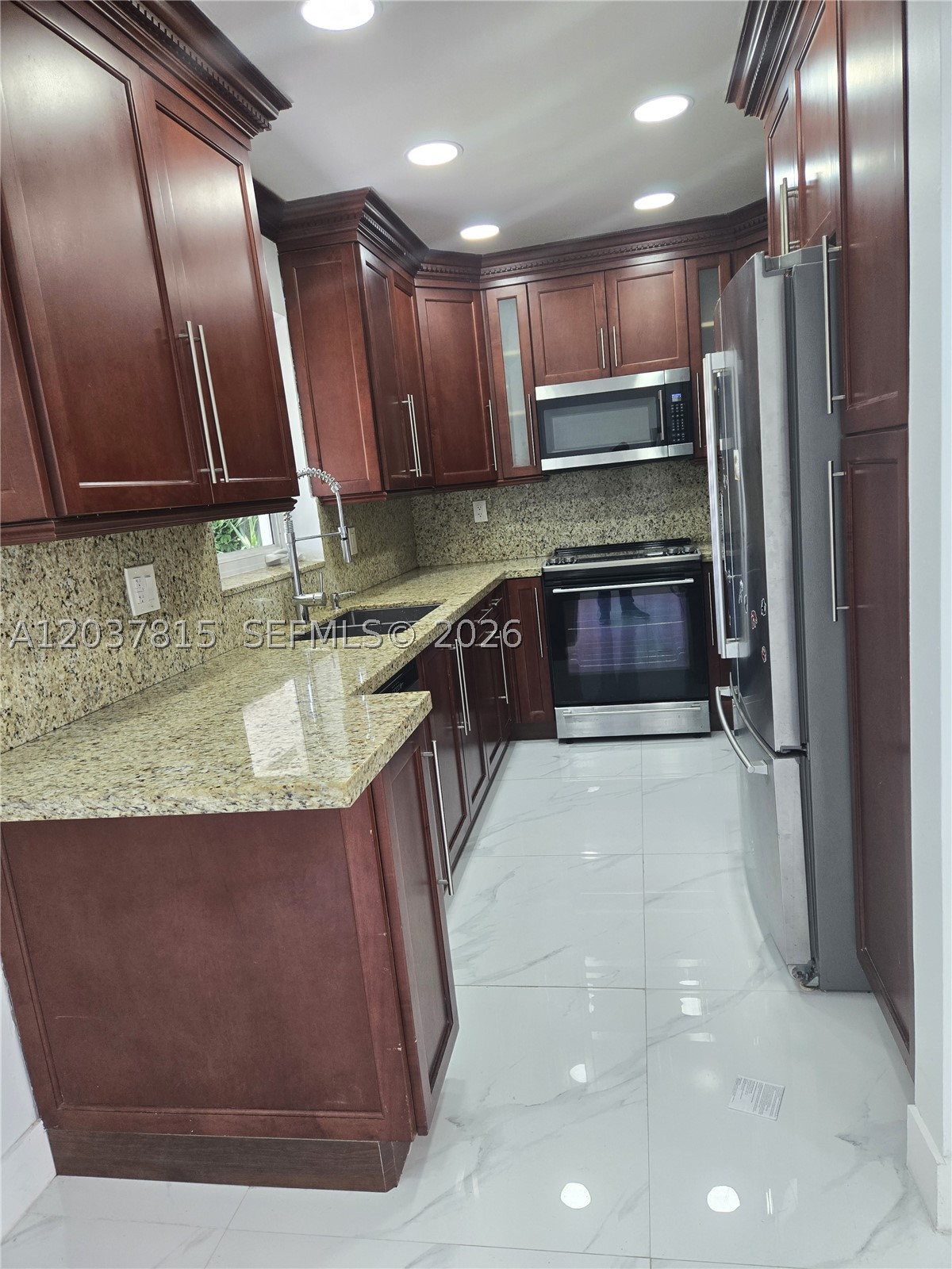 KENDALL LAKES EAST SECTIO - Residential Lease