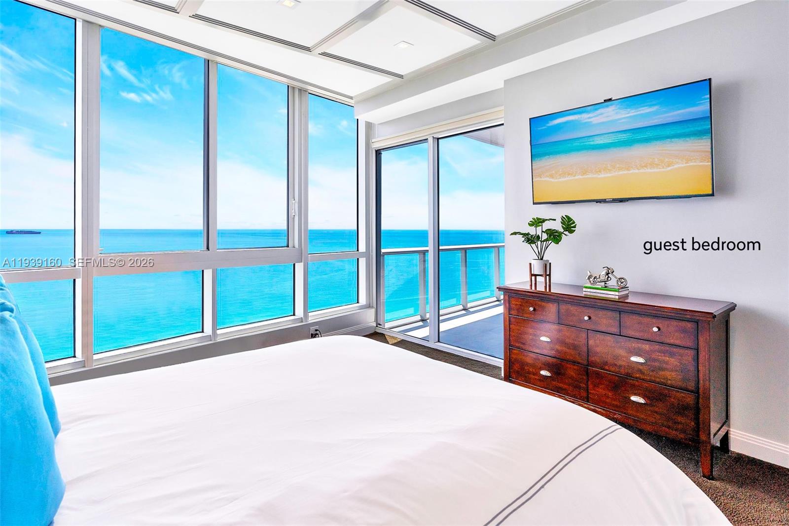 CONTINUUM ON SOUTH BEACH - Residential
