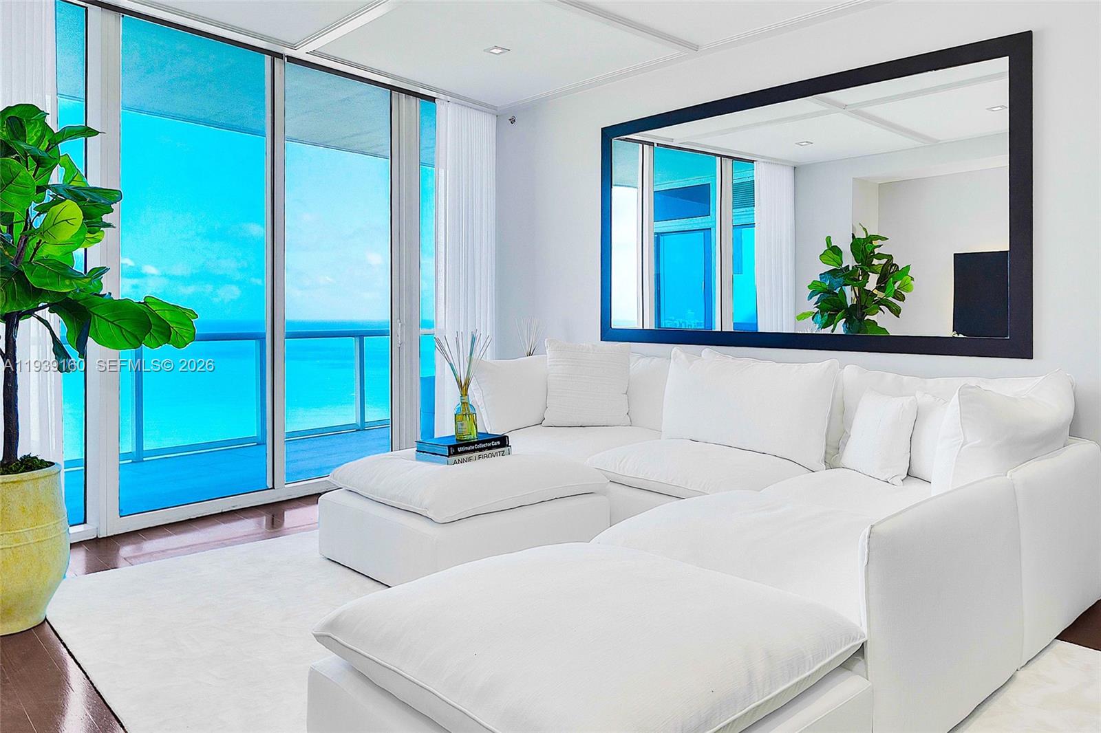 CONTINUUM ON SOUTH BEACH - Residential
