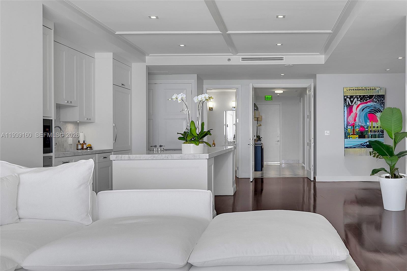 CONTINUUM ON SOUTH BEACH - Residential
