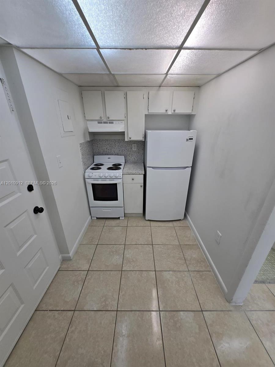 Take your money out of the bank and invest it in this cash flowing property! 
This pristine corner unit studio apartment in Coral Gate West offers a very low HOA fees, 24 hours security, gated community, club house, gym, pool, basketball court and a playground for the kids. 
Located close to restaurants, shopping, major highways, public transportation and parking. Take advantage of this incredible investment opportunity before it's gone! 
Association allows rental immediately!!