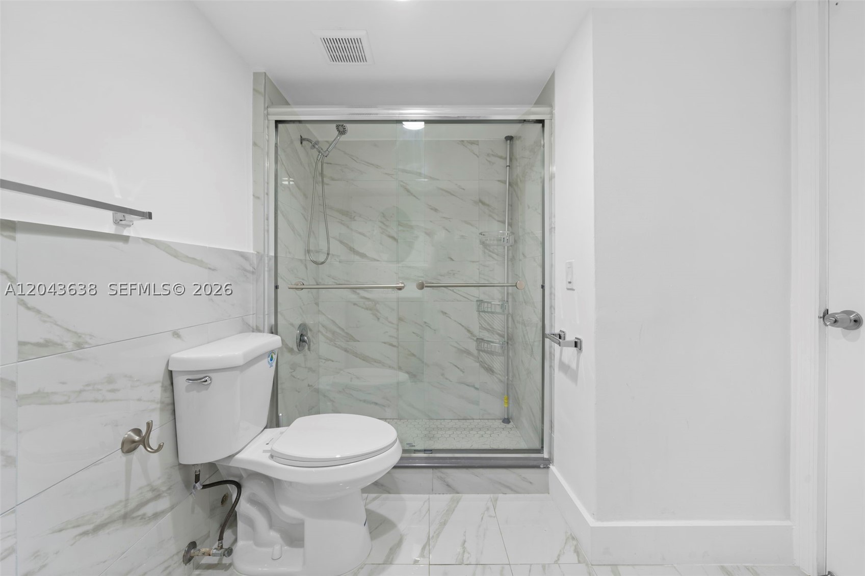 LE JEUNE GDN EST SEC 3 - Residential Lease