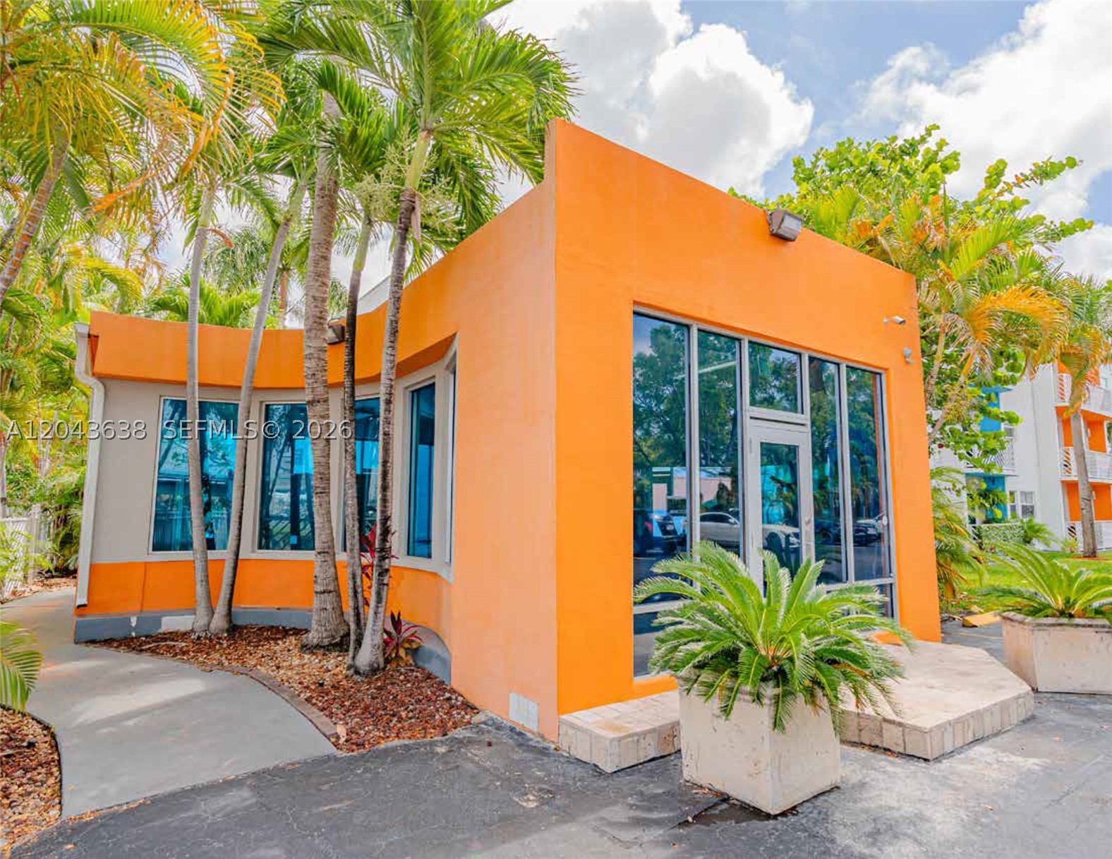 LE JEUNE GDN EST SEC 3 - Residential Lease