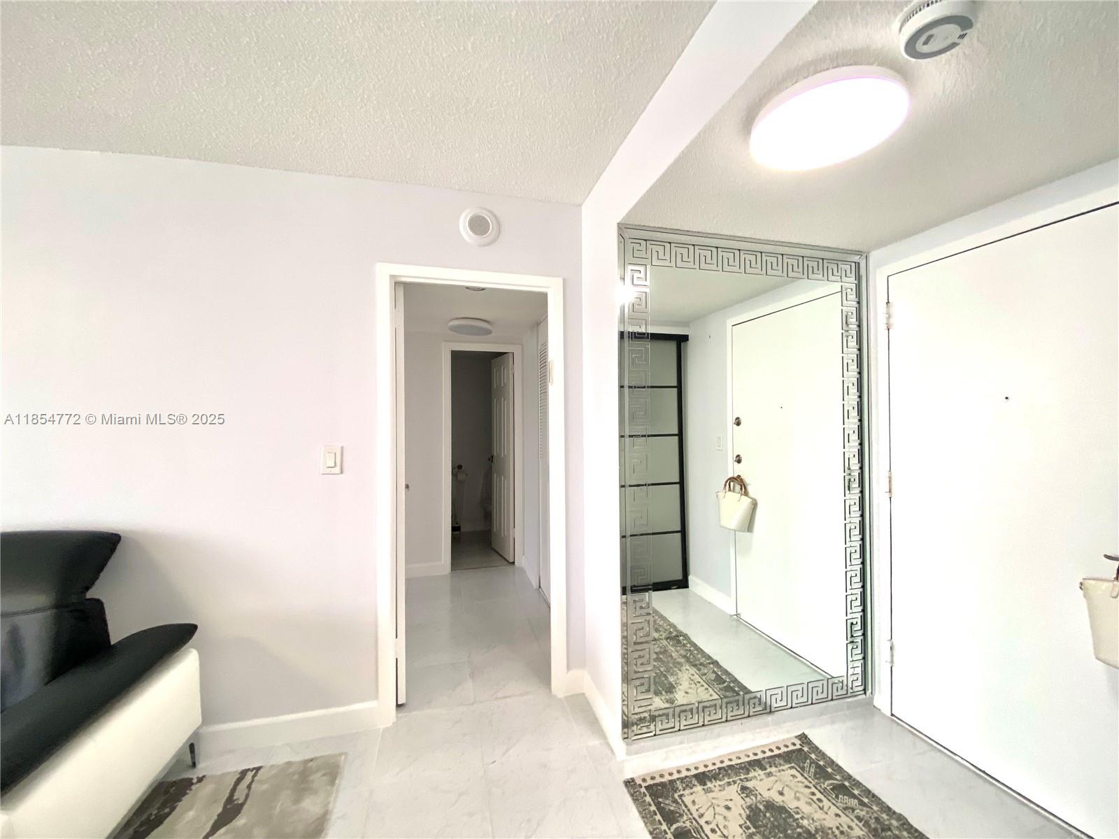 WINSTON TOWERS 200 - Residential