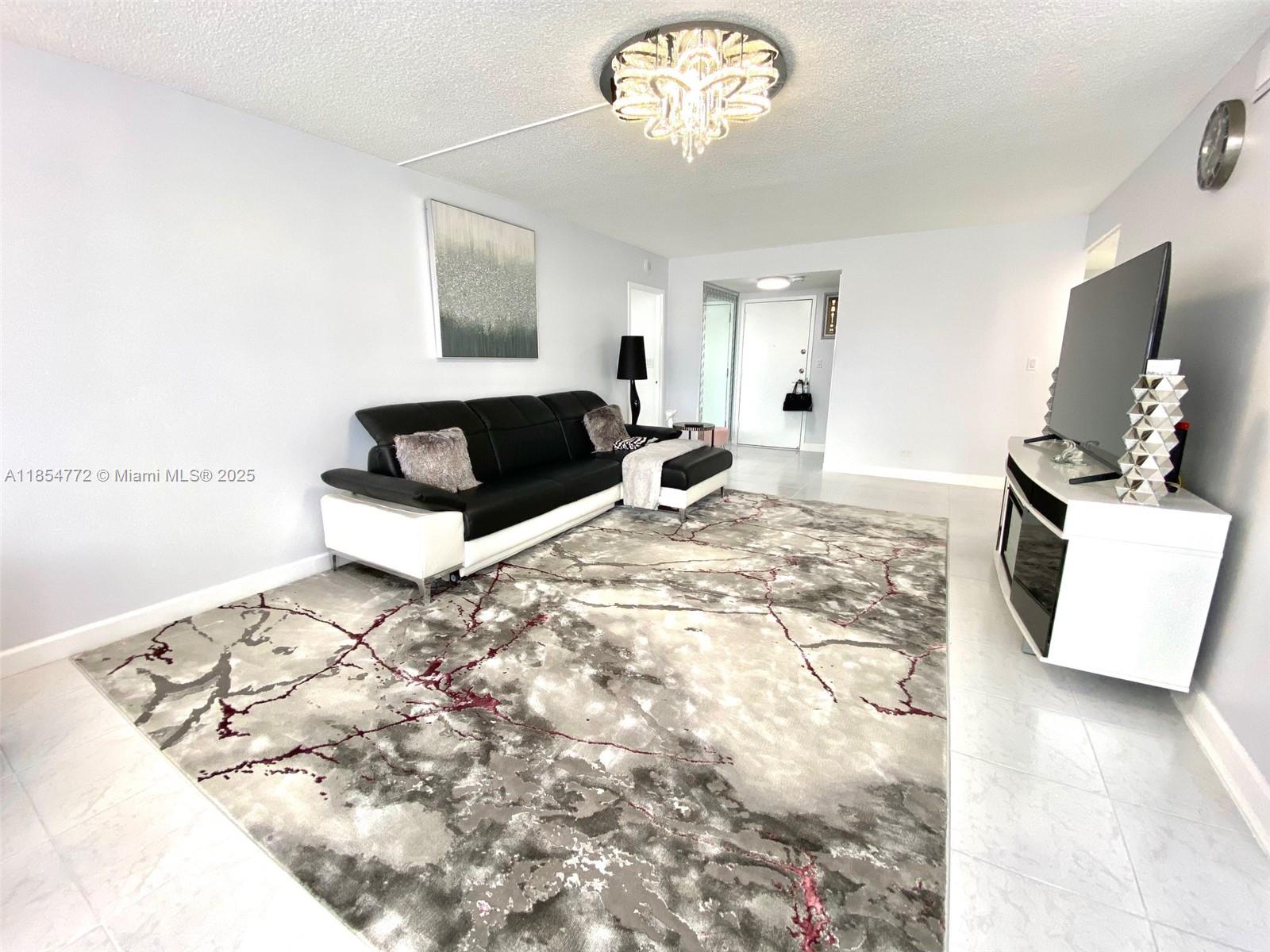 WINSTON TOWERS 200 - Residential