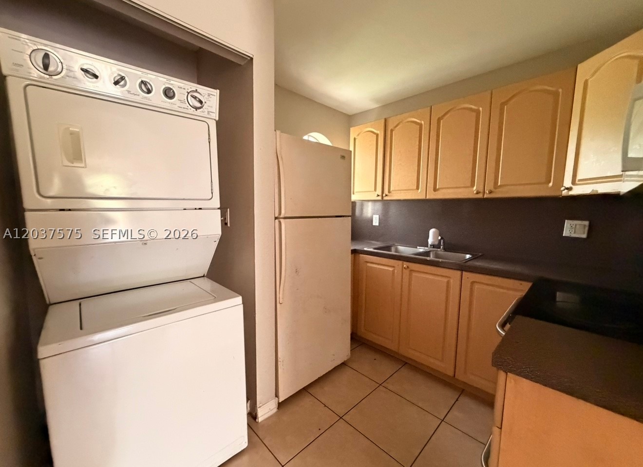UNIVERSAL 591 CONDO - Residential Lease