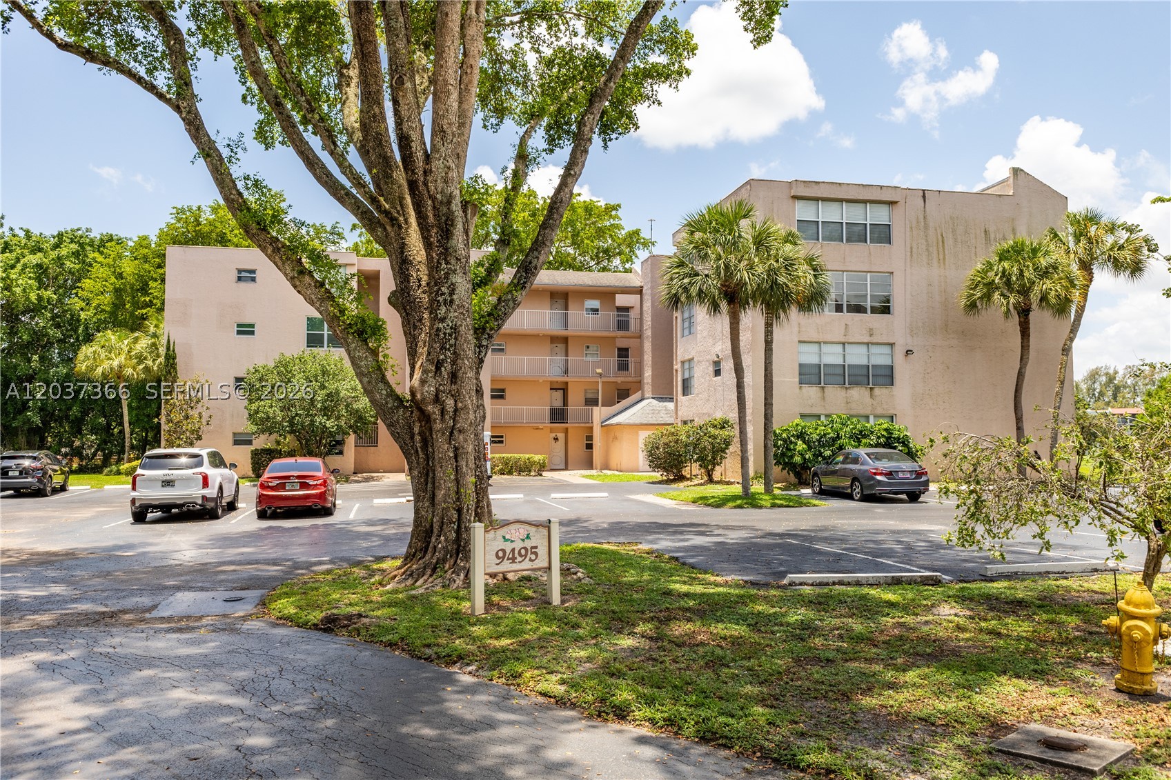 ORCHID TREE CONDO THREE - Residential