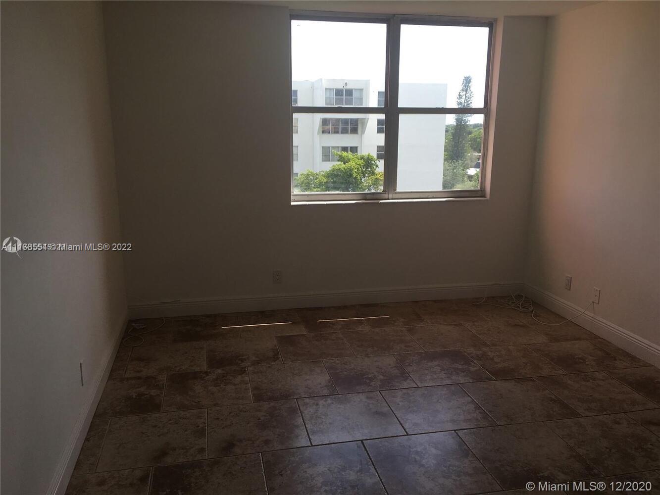 DADELAND PLACE CONDO - Residential Lease